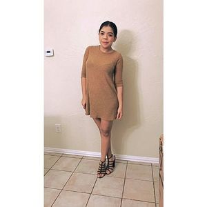 Meet your Posher, Danyela